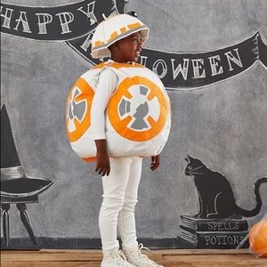 Pottery Barn Kids x Star Wars BB8 costume. Size Kids Large.